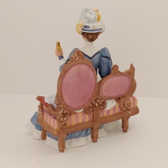 Mrs. Albee 1992 Award [ Congratulations]  Figurine By Avon - Picture 5 of 8